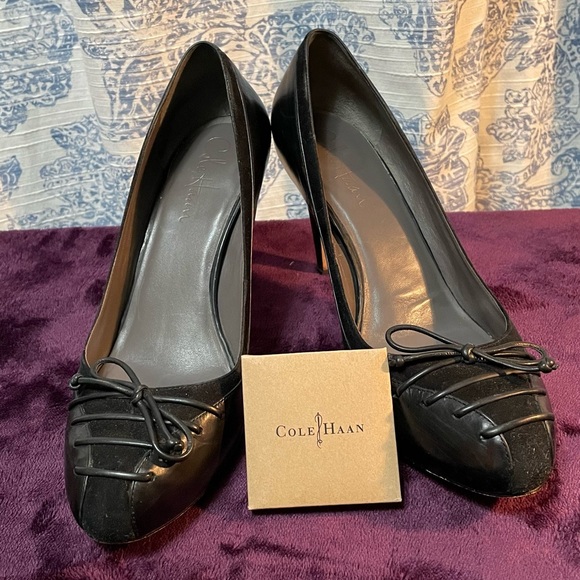 Cole Haan Black Leather/Suede 90mm Pumps (3.5 inch heel) - Size 8B - Picture 1 of 6